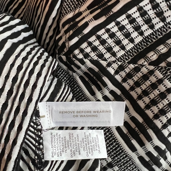 LOFT Black & White Geo Textured Flare Sleeveless Dress - Picture 6 of 8